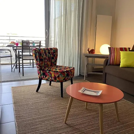 Apartamento - T2 Bord De - Centre-ville Avec Parking - Fr-1-738-33