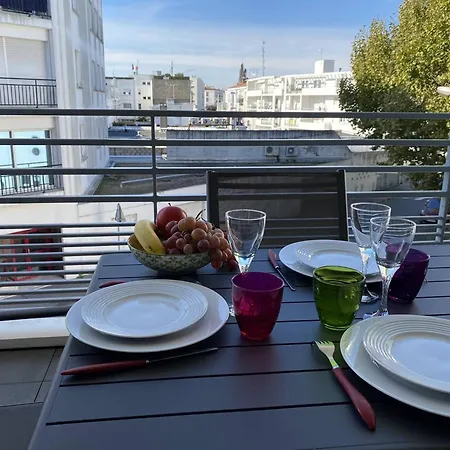 - T2 Bord De - Centre-ville Avec Parking - Fr-1-738-33 * Royan