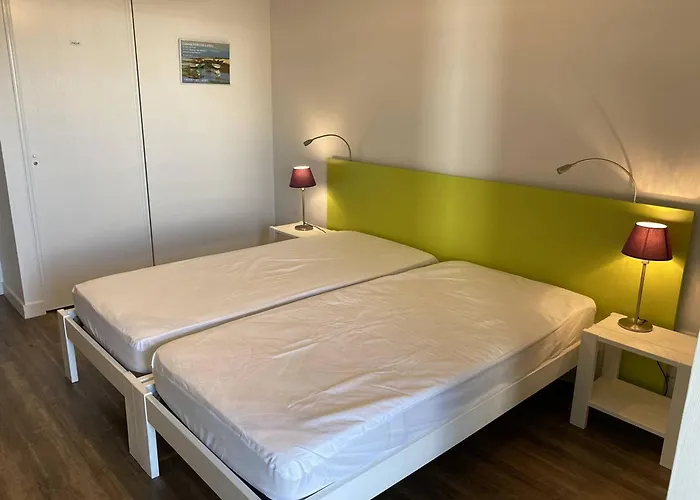 Apartment - T2 Bord De - Centre-ville Avec Parking - Fr-1-738-33 *