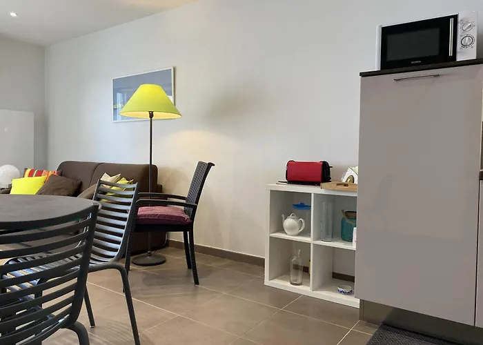 Apartment - T2 Bord De - Centre-ville Avec Parking - Fr-1-738-33